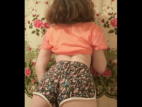 ❤️ מותק צעיר סקסי פושט את המכנסיים הקצרים במצלמה ❤️❌ פאקינג ב-iw.makesexnotwar.ru ☑